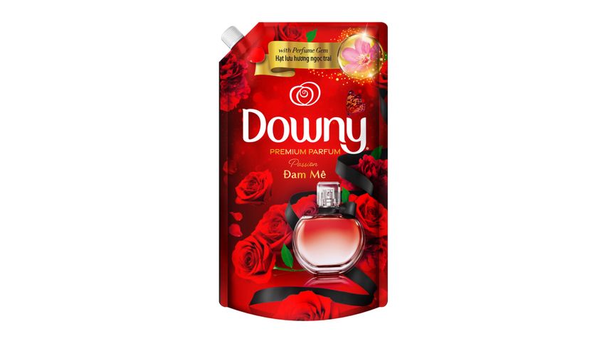 Downy Passion Parfum Laundry Softener Refill 1.35L