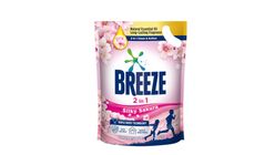 Breeze Liquid Detergent Refill Silky Sakura 1.5kg