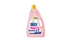 Breeze Liquid Detergent Silky Sakura 3.6kg