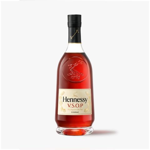 Hennessy V.S.O.P Privilège Cognac 700ml (The new and old packaging will be shipped out randomly)