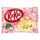 Kitkat Sakura Flavoured Sharing Bag 104.4g