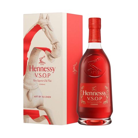 Hennessy V.S.O.P Privilège Cognac 700ml (The new and old packaging will be shipped out randomly)