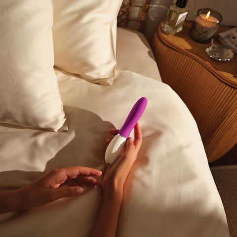 Lelo Liv 3 G-Spot Vibrator Deep Rose 1 Piece (Suitable for beginners, its perfect curves contour to your body for deeper, more intense climaxes. Fully waterproof.)