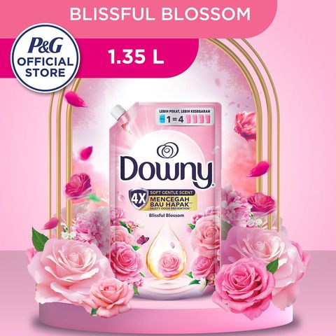 Downy Blissful Blossom Concentrate Fabric Conditioner Refill Crown 1.35L