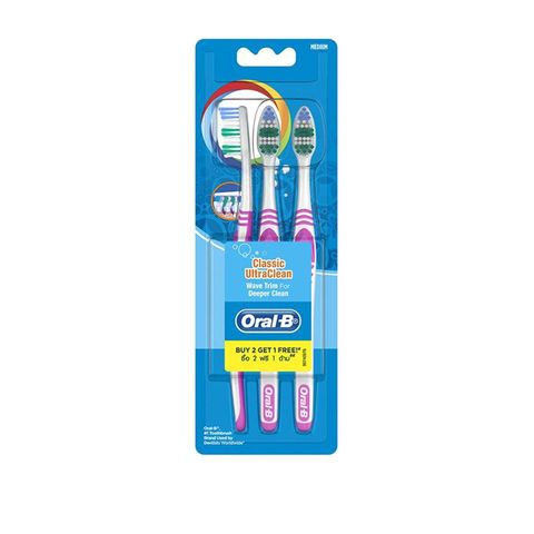 Oral B Classic Ultra Clean Medium Toothbrush 3s