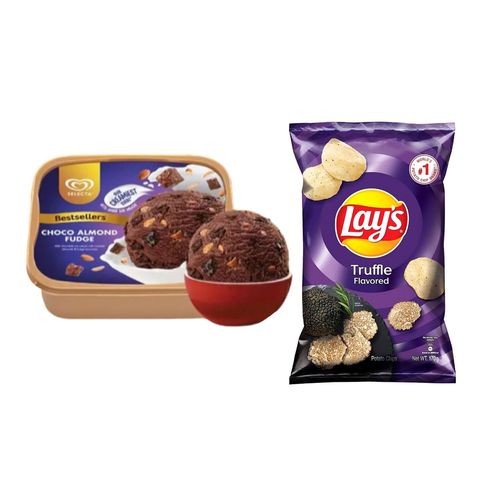 Selecta Choco Almond Fudge 1.25L & Lay's Truffle 170g Bundle