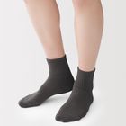 男清爽舒適棉質直角短襪深灰 25-27cm #4548076829218