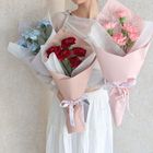 五朵康乃馨鮮花花束(顏色隨機出貨) 1 入