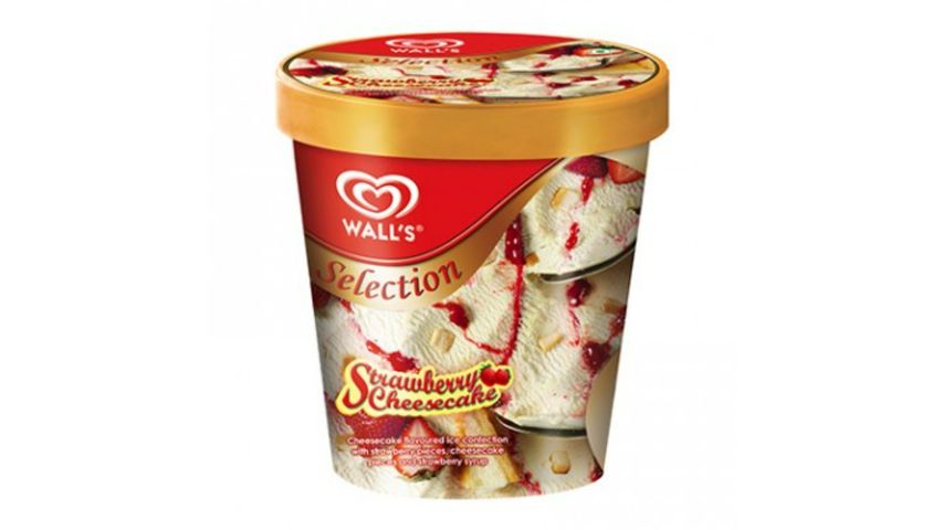 Wall's Selection Strawberry Cheesecake Ice Cream Tub 750ml