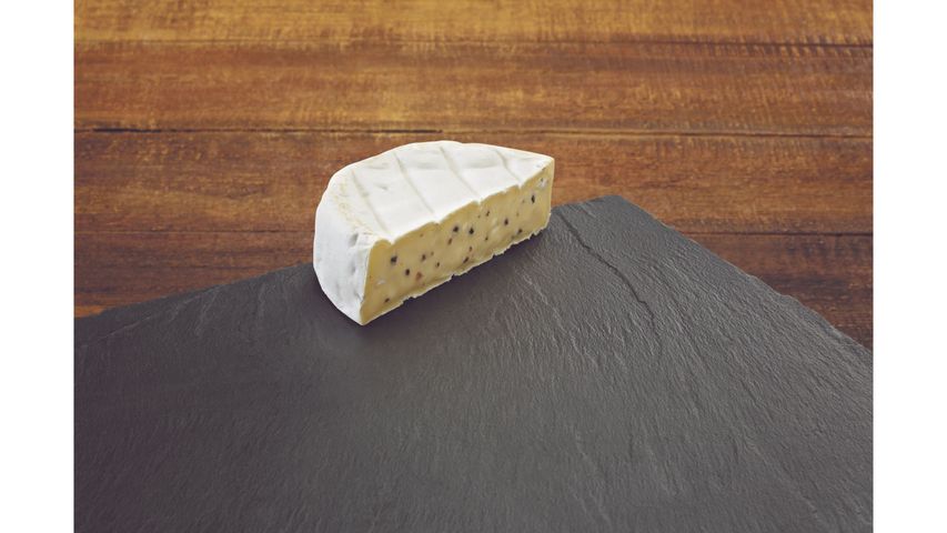 Castello White With Truffle Cheese 150g