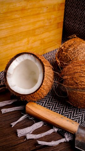 brightfarms Coconut Piece (Srilanka) (400g -600g)