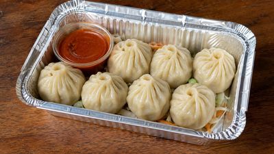 Momo Ghor-Savar