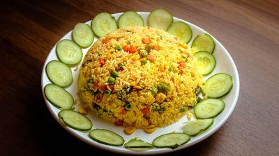 A Harn Zap Lao Chinese