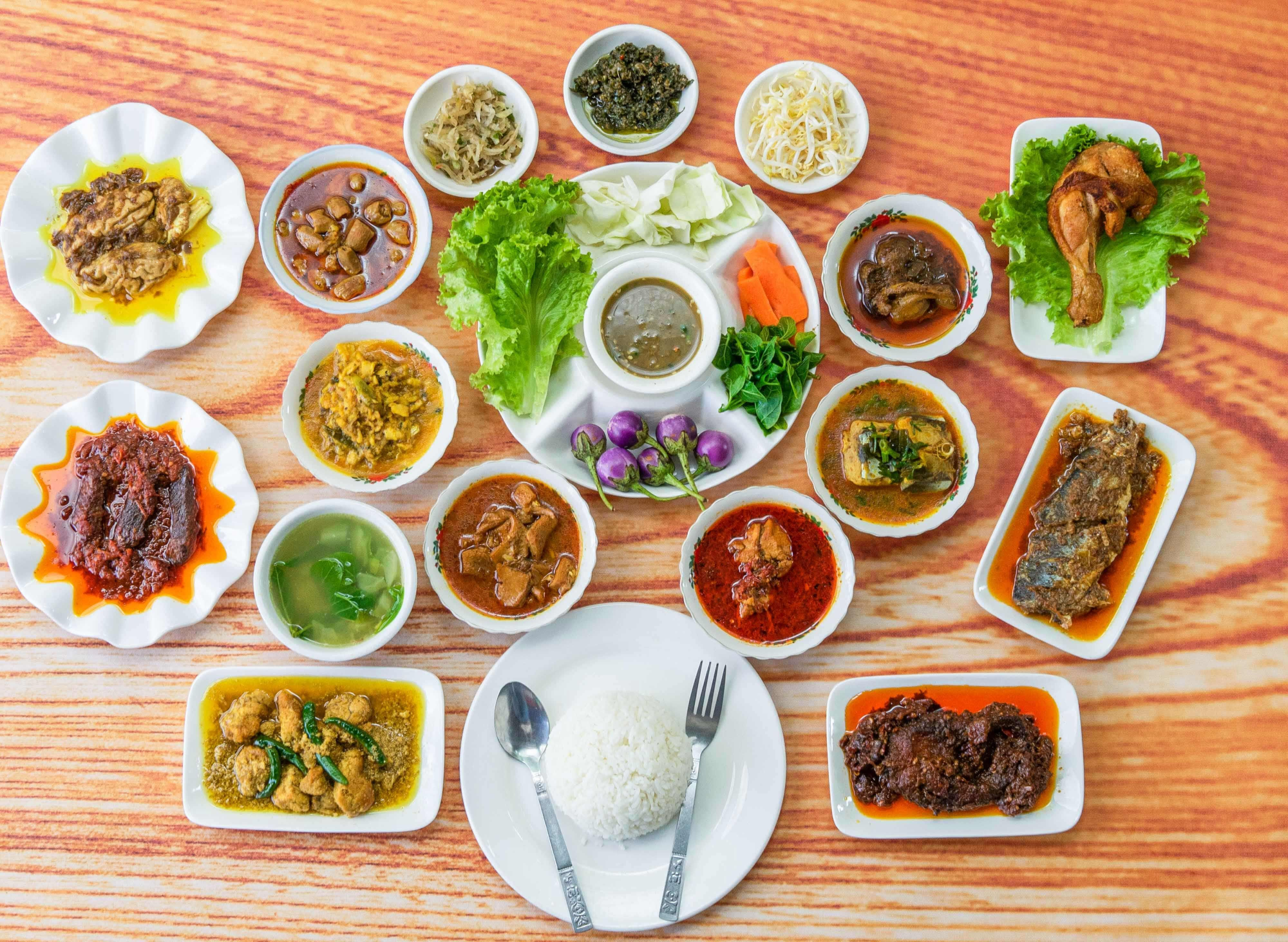 U Tin Oo မြန်မာထမင်းဆိုင် vendor logo