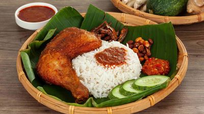Nasi Lemak Ayam Berempah