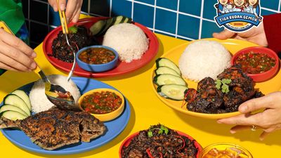 Tiga Budak Gemok (Seksyen 13 Shah Alam)