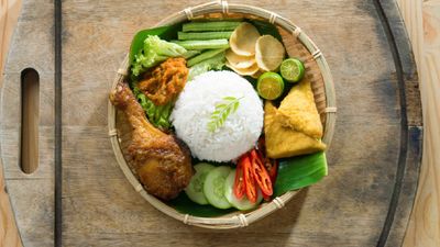 Ayam Penyet Marasa (Gold Cow Cafe 10 Mile)