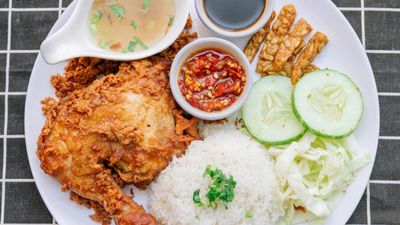 Ayam Gepuk Pak Yunus (Puchong Utama)