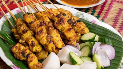 Ate Ate Ate Asmar Sate (Jalan Bayam)
