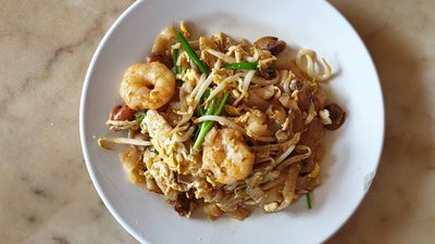 LEPARK MAKAN STATION