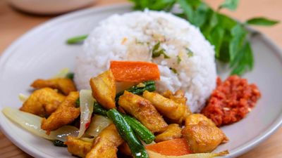 Ayam Kunyit Berapi (Shah Alam)