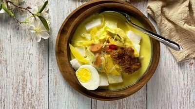 Ayam Gepuk By Adik Kakak (Kompleks Bukit Gedung)