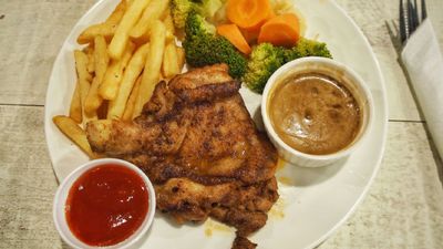 Frieds & Grills (Kota Damansara)