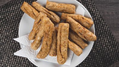 Bilhaqq Treats Pisang Goreng Bijan & Keropok Lekor (Gerai berhadapan Dobi anggerik Ehsan)