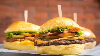 House of Burgers - Rosedale Suites