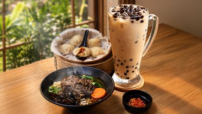 Taiwan Noodles Tea House 八方甜台灣麵茶屋 - Makati City