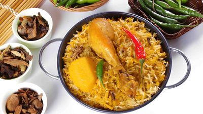 Awami Murgh Biryani & Chargha Broast
