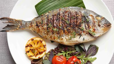Zeeshan Fish & Chicken Broast
