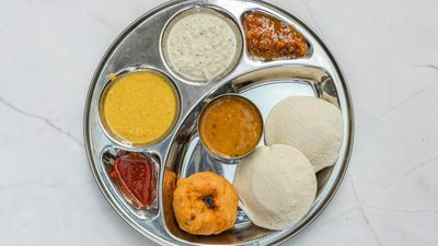 Sri Lakshmi Narasimha Restaurant - Pure Vegetarian (No Onion, No Garlic) (Serangoon Road)