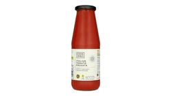 M&S Italian Tomato Passata 690g 29061341