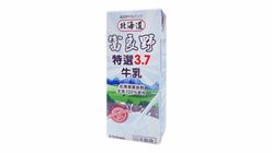 HOKKAIDO FUR 3.7 MILK 200ML 10015973