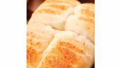 FamilyMart Cheese Breadwith Chicken Slice Bits 4 Pieces