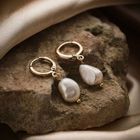 Gold Cultured Pearl Earrings 1 Piece