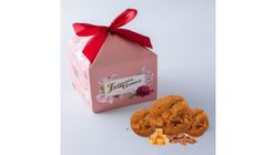 Butterscotch Chip & Pecan Rose T Box 150g