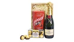 Champagne and Praline Treat Hamper - ITNL2961 (4 Packs) 400g