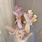 單朵永生康乃馨花束(顏色隨機) | 1 入